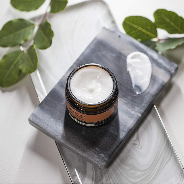 Crème pour le visage anti-âge à la vitamine C de marque privée